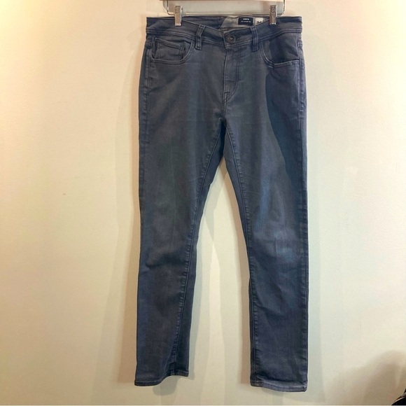 VOLCOM Sz 34 Vorta Cotton Grey Enzyme Washed Slim Straight Leg Jeans - Picture 2 of 13
